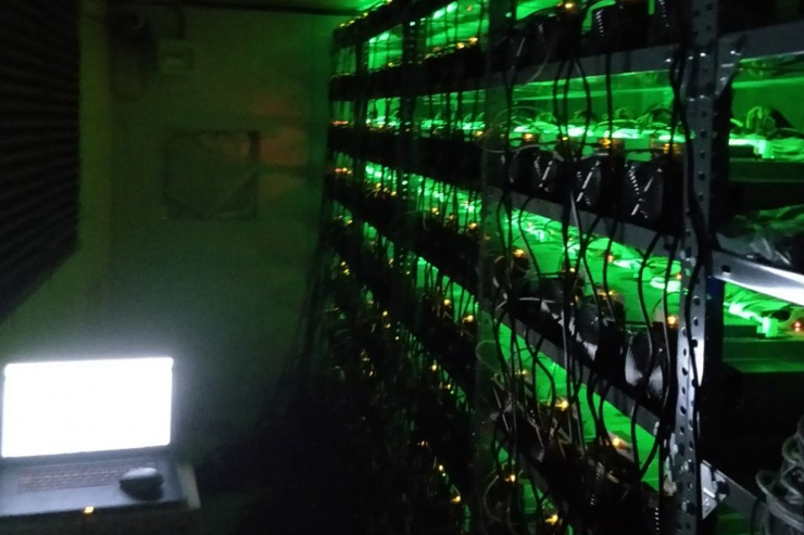 Sala de mineria de l'empresa Andorra Hashpool.